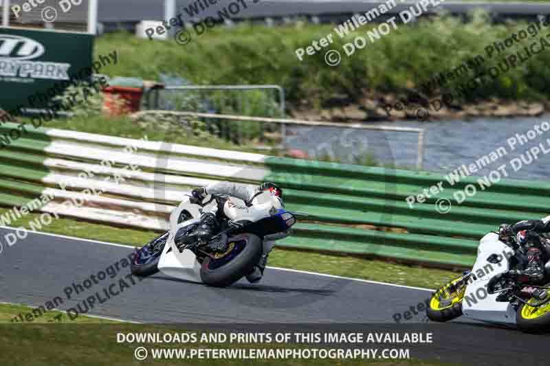 enduro digital images;event digital images;eventdigitalimages;mallory park;mallory park photographs;mallory park trackday;mallory park trackday photographs;no limits trackdays;peter wileman photography;racing digital images;trackday digital images;trackday photos